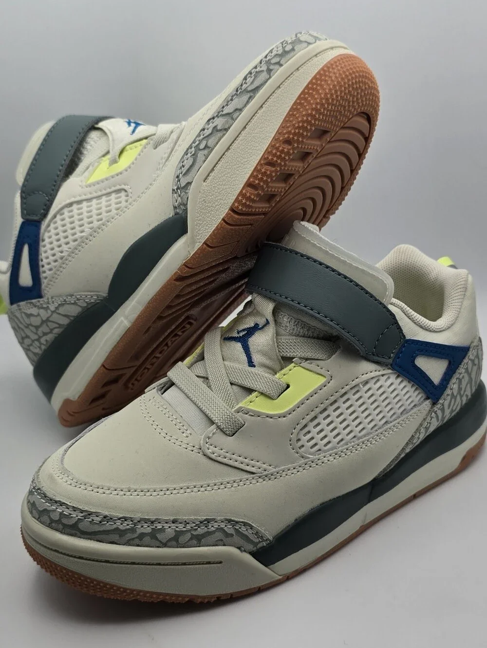 Jordan Spizike Low Kids Neutral, Navy & Lime Hook-and-Loop Sneakers